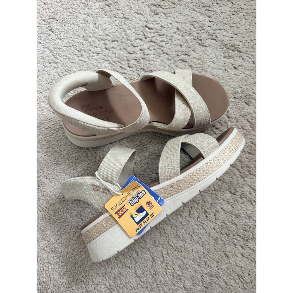 New Skechers BOBS Slip-Ins Sun Ray Sandals Women's Size 8 Wide NWT Natural Beige